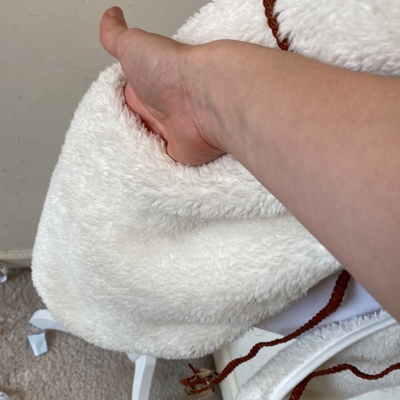 Fuzzy Vest with Pockets - Picture 8 of 8